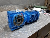 Gear motor 0.75 kW 26 rpm used B17364