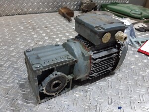 Gear motor 0.37 kW 56 rpm used B17366