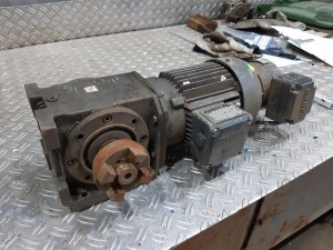 Getriebemotor mit Bremse 0,55 kW 42 U/min gebraucht B17371