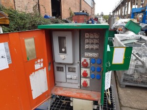 Site power distribution cabinet with meter 2x16A 1x32A used B17451