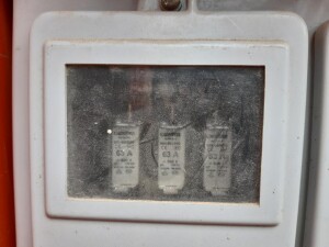 Site power distribution cabinet with meter 2x16A 1x32A used B17451