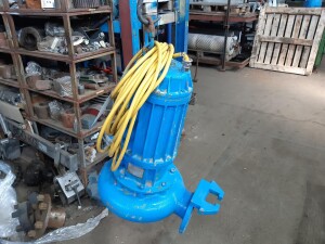 Tauchpumpe 10.8 m³/h 3 kW gebraucht B17471