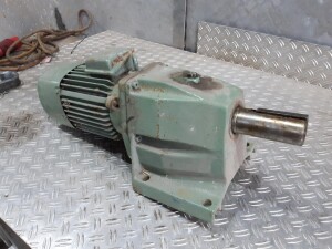 Getriebemotor mit Bremse 0,75 kW 16 U/min B3 gebraucht B17473