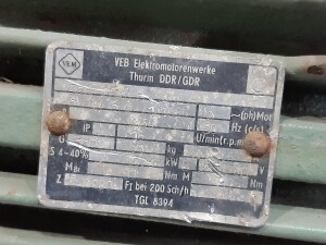 Getriebemotor mit Bremse 0,75 kW 16 U/min B3 gebraucht B17473