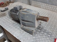 Gear motor 0.75 kW 16 rpm B3 used B17474