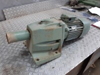Geared motor with brake 0.75 kW 16 rpm B3 used B17478