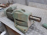 Geared motor with brake 0.75 kW 16 rpm B3 used B17478