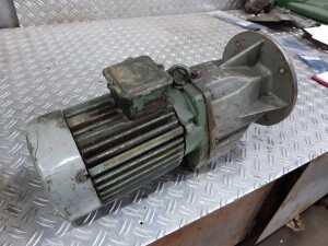 Getriebemotor 1,5 kW 63 U/min B5 gebraucht B17479