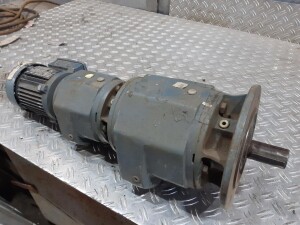 Getriebemotor 0,18 kW 3,9 U/min B5 gebraucht B17484