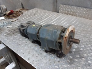 Getriebemotor 180 W 3,9 U/min B5 gebraucht B17485