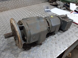 Getriebemotor 180 W 3,9 U/min B5 gebraucht B17485