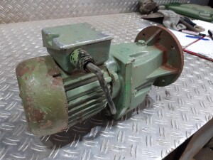 Getriebemotor 180 W 20 U/min B5 gebraucht B17486