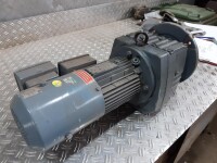 Getriebemotor 0,37 kW 5,4 U/min B5 gebraucht B17489