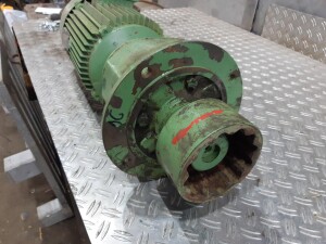 Gear motor 5.5 kW 213 rpm B5 used B17490