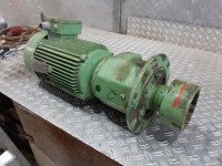 Gear motor 5.5 kW 213 rpm B5 used B17490