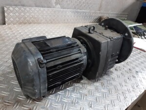 Getriebemotor 1,5 kW 25 U/min B5 gebraucht B17493