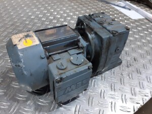 Gear motor 0.37 kW 88 rpm B3 used B17499