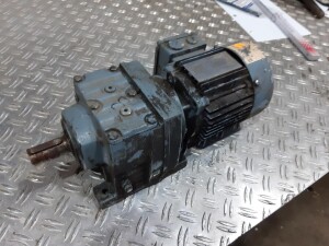 Gear motor 0.37 kW 88 rpm B3 used B17499