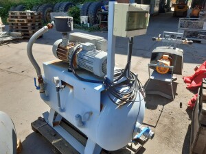 Vacuum pump 2.2 kW 106 m³/h used B17503