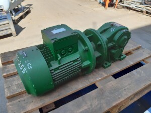 Gear motor 7.5 kW 86 rpm B3 used B17516