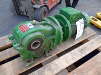 Gear motor 3 kW 29 rpm B3 used B17518