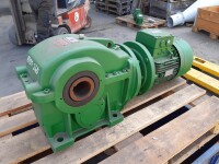 Gear motor 9.2 kW 40 rpm B3 used B17519
