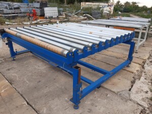 Roller conveyor approx. 2.5 x 2.3 m, used B17673