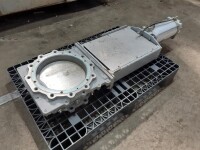 Pneumatic slide valve � 300 mm, used B17704