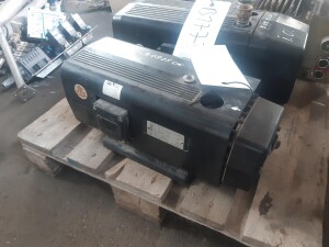 Vacuum pump 0.9 kW 120 mbar  used B17773