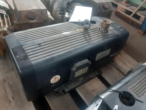 Vacuum pump 1.25 kW 120 mbar used B17774