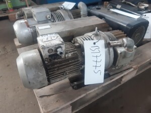 Vacuum pump 1.8 kW 10 / 0.5 mbar used B17775