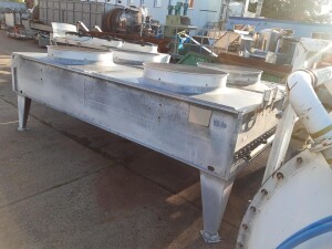 Table cooler approx. 4x2.4x1.5 m 81 l used B17790