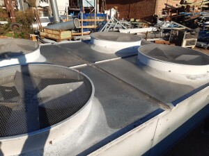 Table cooler approx. 4x2.4x1.5 m 81 l used B17790