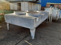 Table cooler approx. 4x2.4x1.5 m 81 l used B17790