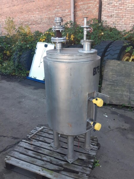 Stainless steel container approx. 230 l, used B17824
