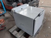 Used 110-watt portable holding oven B17886