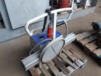 Used 250 kg vacuum lifter B17888