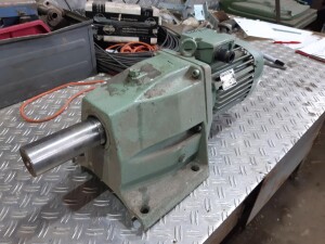 Used gear motor, 1.1 kW / 25 rpm, B17911