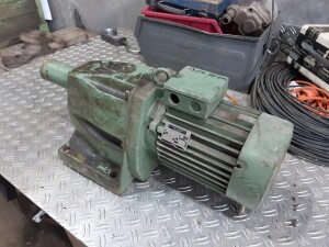Used gear motor, 1.5 kW / 50 rpm, B17912