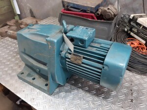 2.2 kW / 50 rpm gearmotor, used, B17914