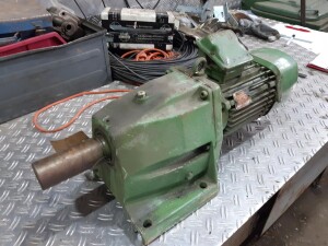 Gearmotor with brake, 1.1 kW / 31.5 rpm, used, B17916
