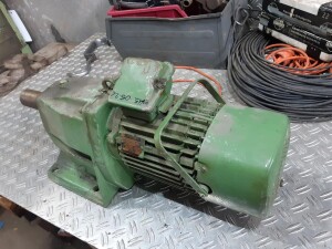 Gearmotor with brake, 1.1 kW / 31.5 rpm, used, B17916