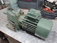 Gearmotor, 1-phase, 220 V, 0.74 kW / 40 rpm, used, B17918