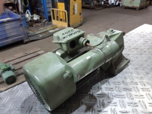 Getriebemotor 1 Phase 220 V 0,37 kW / 63 U/min gebraucht...
