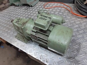 Gearmotor, 1-phase, 220 V, 0.37 kW / 63 rpm, used, B17919