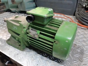 Used gear motor, 1.1 kW / 100 rpm, B17923