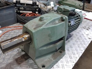 Used gear motor, 1.1 kW / 25 rpm, B17930