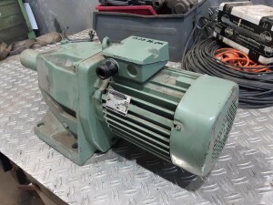 Used gear motor, 1.1 kW / 25 rpm, B17930