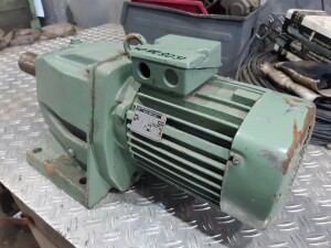 1.5 kW / 31.5 rpm gearmotor, used, B17931