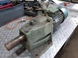 Gearmotor with brake, 1.5 kW / 40 rpm, used, B17935